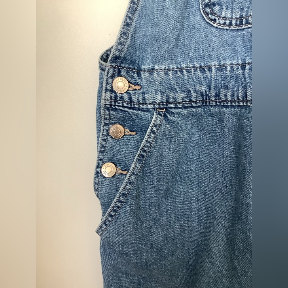 Gap Denim shorts overall - “slouchy shorta”  in medium wash - 100% cotton - Picture 2 of 7